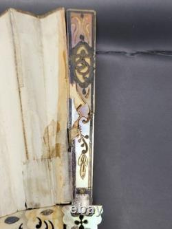 Eventail ancien Napoléon III XIXe Décor scènes galantes Monture Nacre