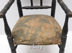 - FAUTEUIL de POUPEE XIXe NAPOLEON III BOIS NOIRCI Tissu origine sorti grenier D