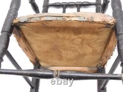 - FAUTEUIL de POUPEE XIXe NAPOLEON III BOIS NOIRCI Tissu origine sorti grenier D
