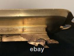 Ferdinand Levillain & Barbedienne, Plat en bronze XIXe, dorure médaille