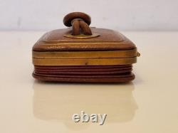 Franc-maçonnerie Boîte cuir et laiton noud en lacs d'amour fin XIX / XXème