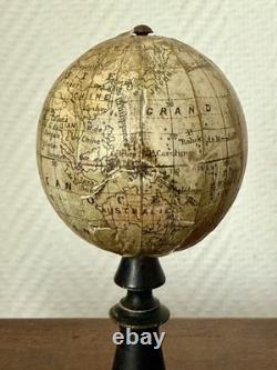 Globe terrestre miniature ancien XIX 19è mappemonde Forest terrestrial curiosité