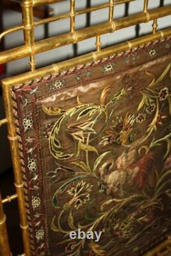 Grand ecran pare feu Napoleon III Broderie Bois doré Bambou XIX ème
