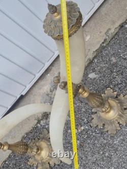 Grande paire de cornes décoratives XIXe en monture bronze doré 62 cm