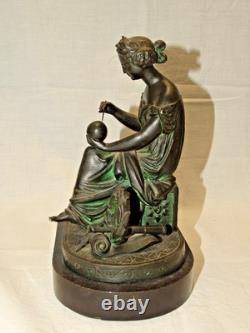 -JOLI ANCIEN SUJET REGULE PATINE NOIRE NAPOLEON III XIXe SOCLE BOIS NOIRCI D