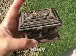 Joli Petit coffret à bijoux boîte métal argenté décor animaux Napoléon III XIXè