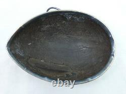 Jolie demie coque de noix de coco, cerclée argent, travail de bagnard, XIXe