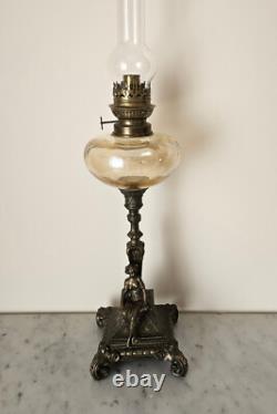 LP68-Lampe à pétrole XIX ème, style Napoléon III, Décor femme romantique