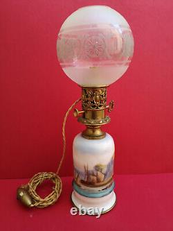 Lampe a huile milieu XIXe Napoleon III porcelaine de Paris décor peint