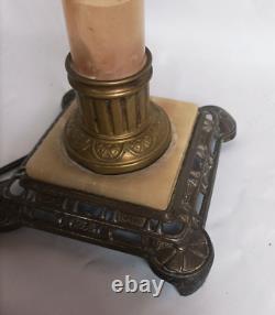 Lampe de table Napoléon III en albâtre et régule XIXe S. Hauteur 40 cm