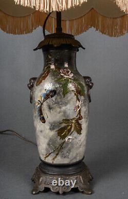 Lampe en barbotine de la fin du XIXe Napoléon III à décor de papillon H5227