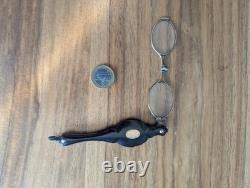 Lorgnette théâtre rétractable XIXe corne brune système Napoléon III