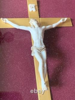 Magnifique cadre coffret XIXe Louis Philippe Napoléon III Christ sur La Croix