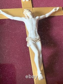 Magnifique cadre coffret XIXe Louis Philippe Napoléon III Christ sur La Croix