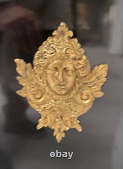 Meuble d'appui époque Napoléon III en marqueterie de bois clair. XIX siècle