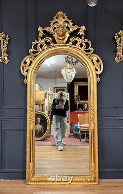 Miroir D'époque Napoléon III En Bois Doré à La Feuille à Décor D'une Tête XIXe