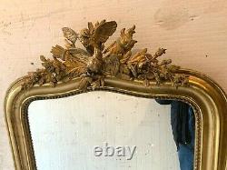 Miroir Napoléon III en bois et stuc doré Miroir a fronton XIX siècle