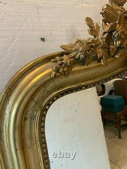Miroir Napoléon III en bois et stuc doré Miroir a fronton XIX siècle