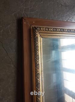 Miroir Napoléon III en bois et stucs dorés Fin du XIXe siècle 59 x 49 cm