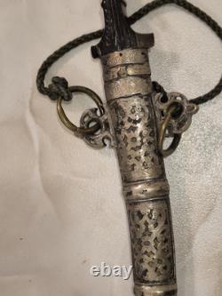 Objet Orientale Berbère En Cuivre Et Incrusté D'argent XIX° siècle 46 Cm