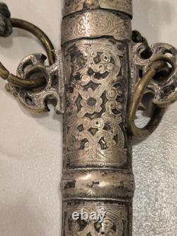 Objet Orientale Berbère En Cuivre Et Incrusté D'argent XIX° siècle 46 Cm