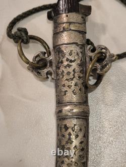 Objet Orientale Berbère En Cuivre Et Incrusté D'argent XIX° siècle 46 Cm