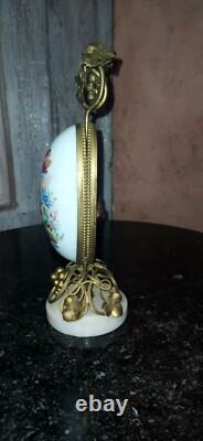 Oeuf porcelaine et laiton Napoléon III cave à parfum XIX ème présentoir h24cm