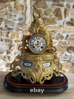 PENDULE DORÉE XIX ème PORCELAINE SÈVRES Signée THAIS DUPREZ Socle Napoléon III