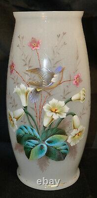 Paie de vases opalin. Décor émallé d'oiseaux et fleurs. Époque Napoléon III. XIXè