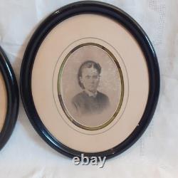 Paire de Cadres ovales noirs anciens napoléon III XIX° Antique black oval frames