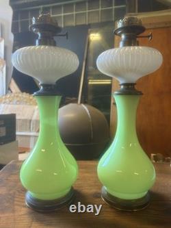 Paire de Lampe à Pétrole Oil Lamp Ancien XIX Napoléon III Huile Empire Opaline