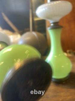 Paire de Lampe à Pétrole Oil Lamp Ancien XIX Napoléon III Huile Empire Opaline