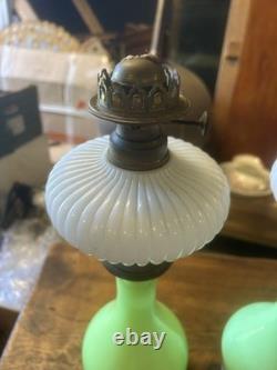 Paire de Lampe à Pétrole Oil Lamp Ancien XIX Napoléon III Huile Empire Opaline