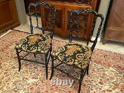 Paire de chaises de chambre XIXe Napoléon III décor doré sur fond noir