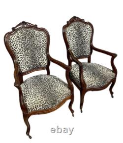 Paire de fauteuils de forme violonnée époque napoléon III en acajou époque XIXe