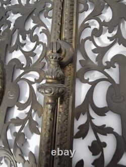 Paire de portes de facade XIX laiton ajouré style néo renaissance Napoléon III