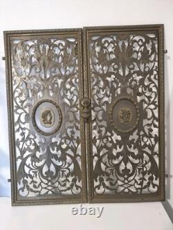 Paire de portes de facade XIX laiton ajouré style néo renaissance Napoléon III