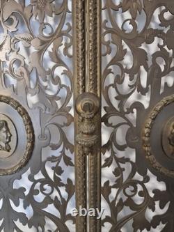 Paire de portes de facade XIX laiton ajouré style néo renaissance Napoléon III