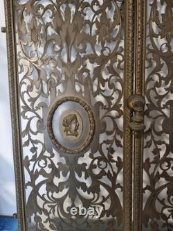 Paire de portes de facade XIX laiton ajouré style néo renaissance Napoléon III