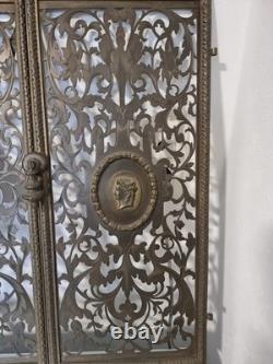 Paire de portes de facade XIX laiton ajouré style néo renaissance Napoléon III