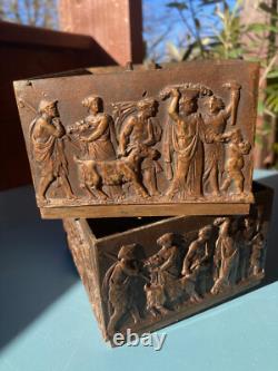 Paire de sabots de pied de meuble anciens en laiton- décor Néo Classique XIXe