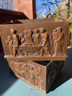 Paire de sabots de pied de meuble anciens en laiton- décor Néo Classique XIXe