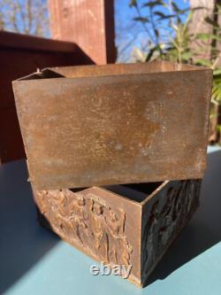 Paire de sabots de pied de meuble anciens en laiton- décor Néo Classique XIXe