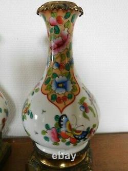 Paire de vase en porcelaine de BAYEUX XIX eme