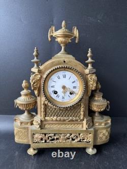 Pendule Empire bronze doré têtes de bélier France XIXe Napoléon III CheminClock