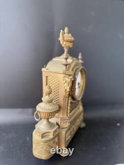 Pendule Empire bronze doré têtes de bélier France XIXe Napoléon III CheminClock