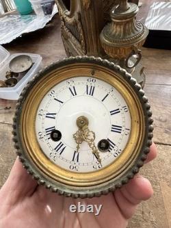 Pendule Empire bronze doré têtes de bélier France XIXe Napoléon III CheminClock