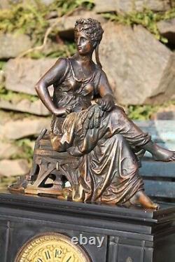 Pendule Napoléon III Bronze par Eutrope Bouret Femme assise statue horloge XIX