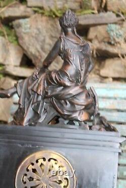 Pendule Napoléon III Bronze par Eutrope Bouret Femme assise statue horloge XIX