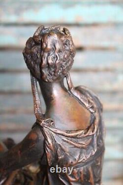 Pendule Napoléon III Bronze par Eutrope Bouret Femme assise statue horloge XIX